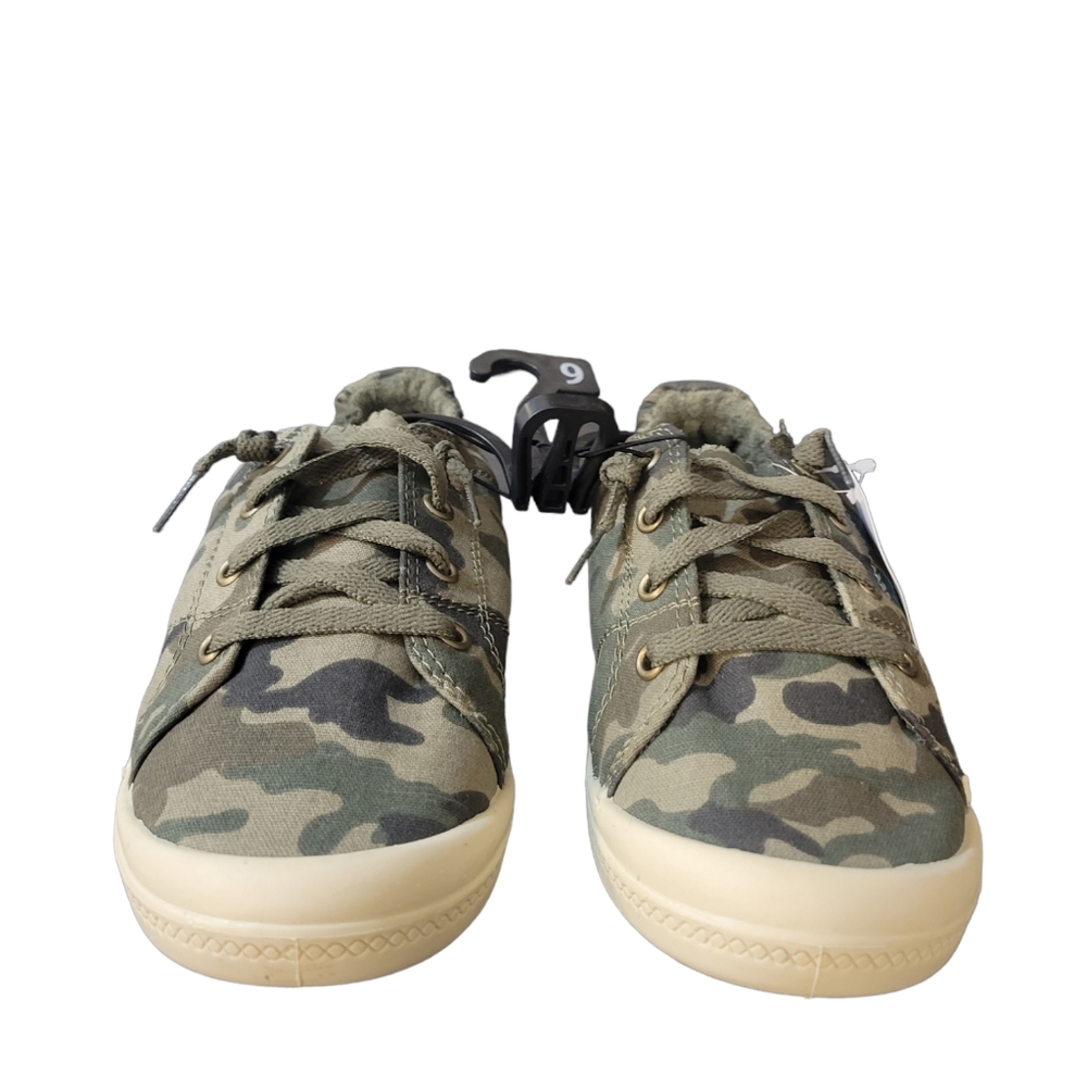 Camo Scrunch Back Sneaker